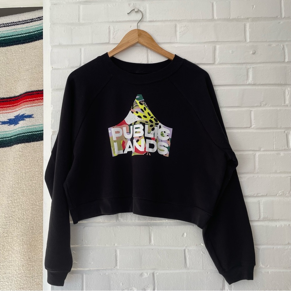 Public Lands Cropped Sweatshirt Black Size Medium NWT Outdoors Adventure Fall